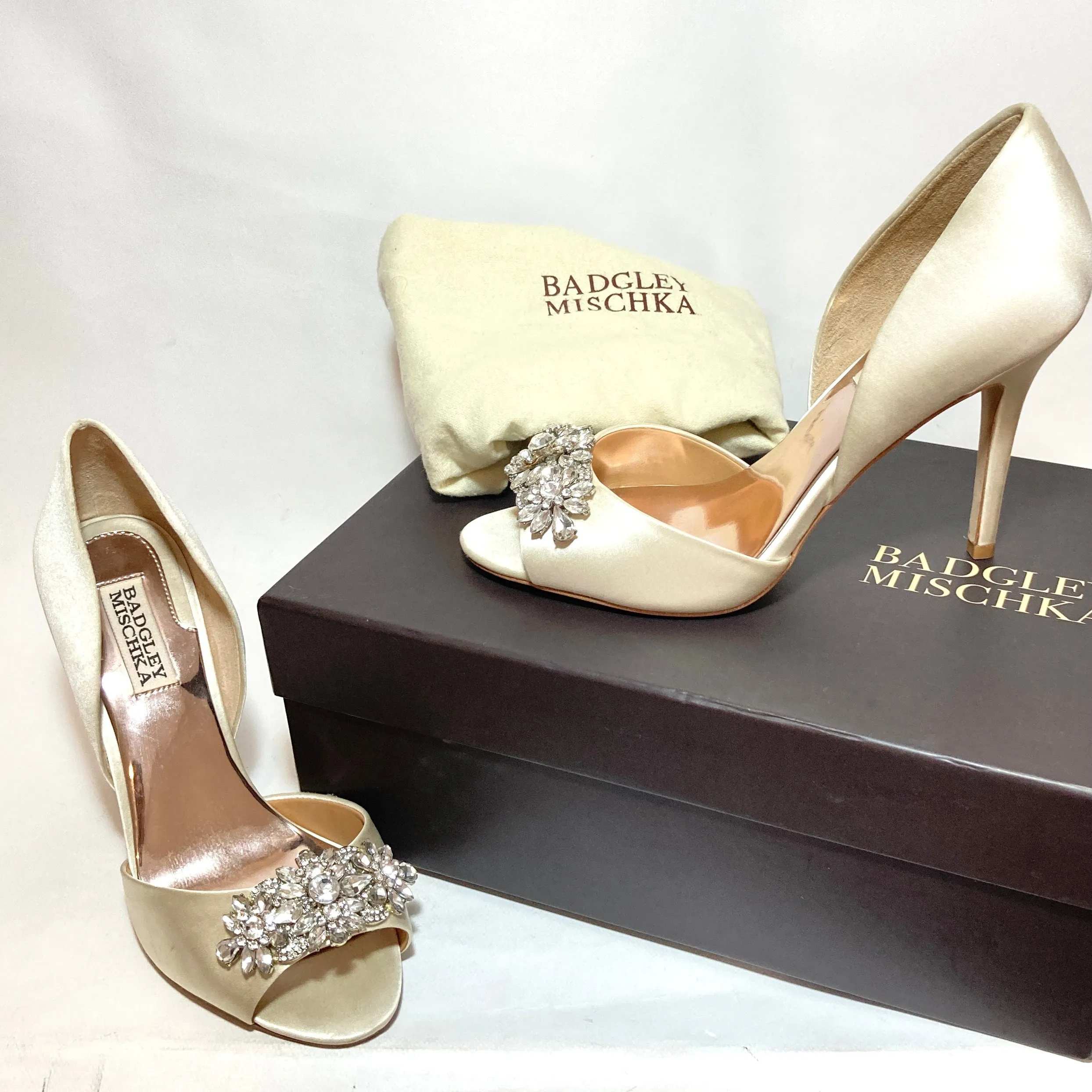 Badgley Mischka Ivory Satin 'Giana' Peep-Toe Heels | Gently Used |