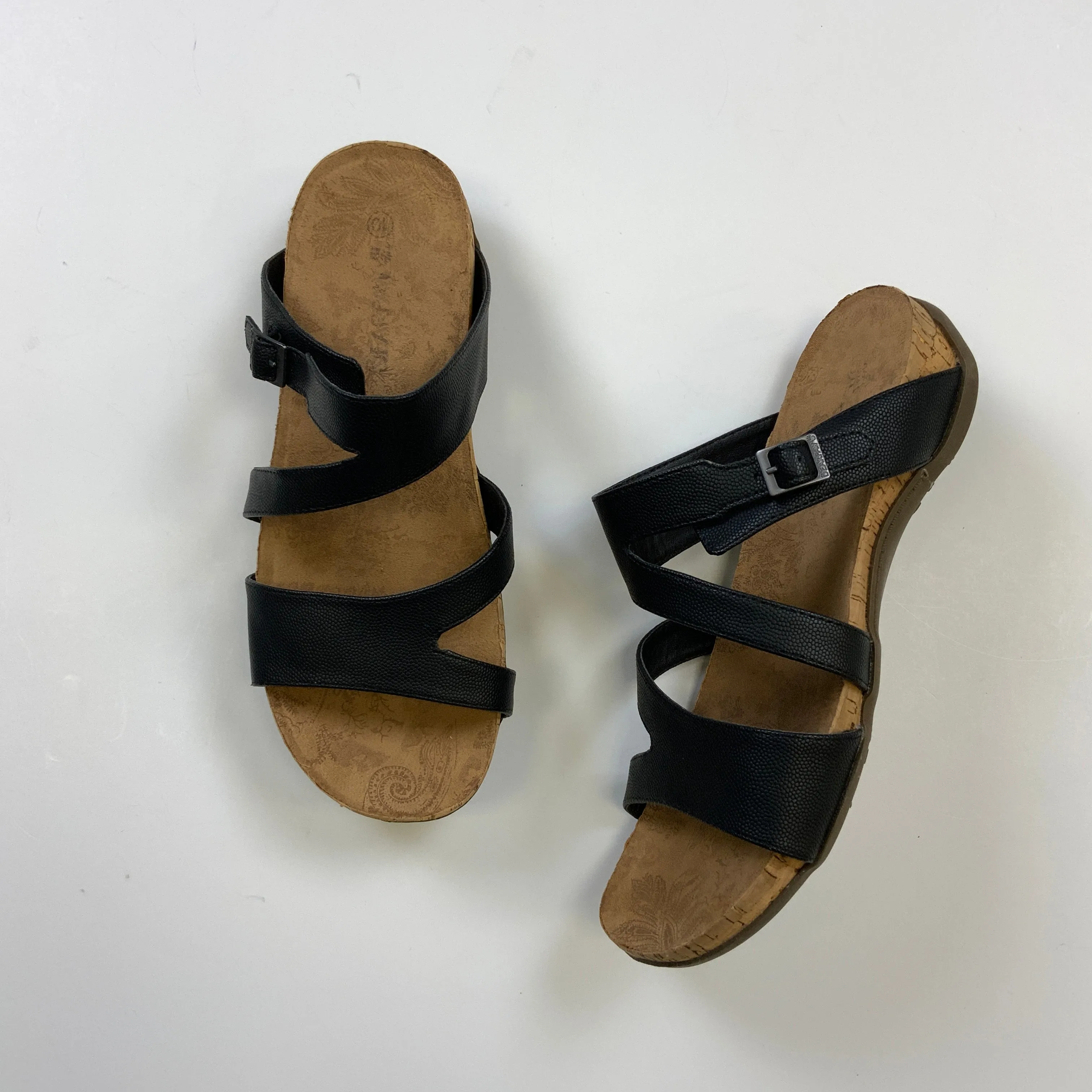 Black Sandals Flats Bearpaw, Size 10