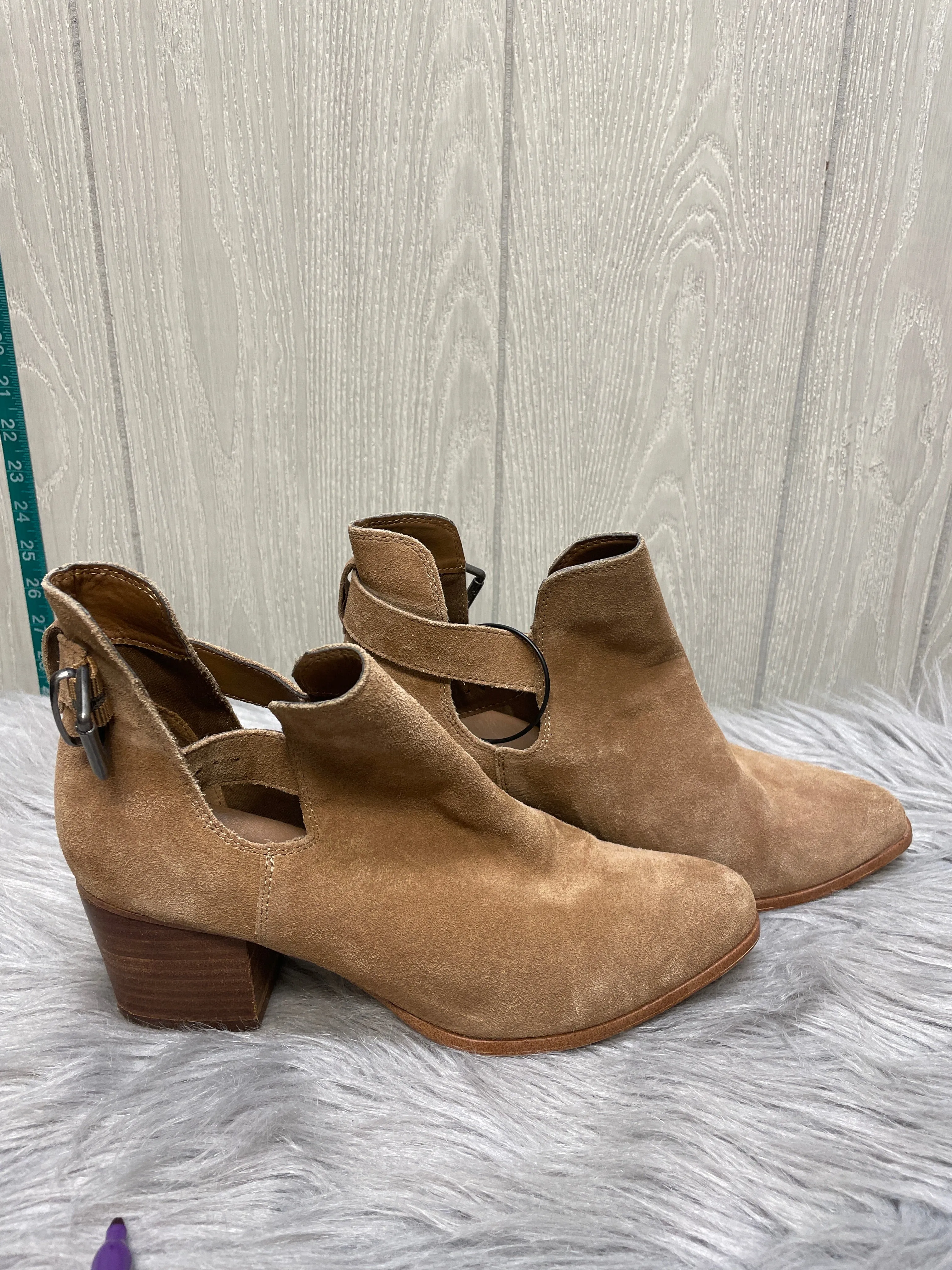 Boots Ankle Heels By Cmc In Camel, Size: 8