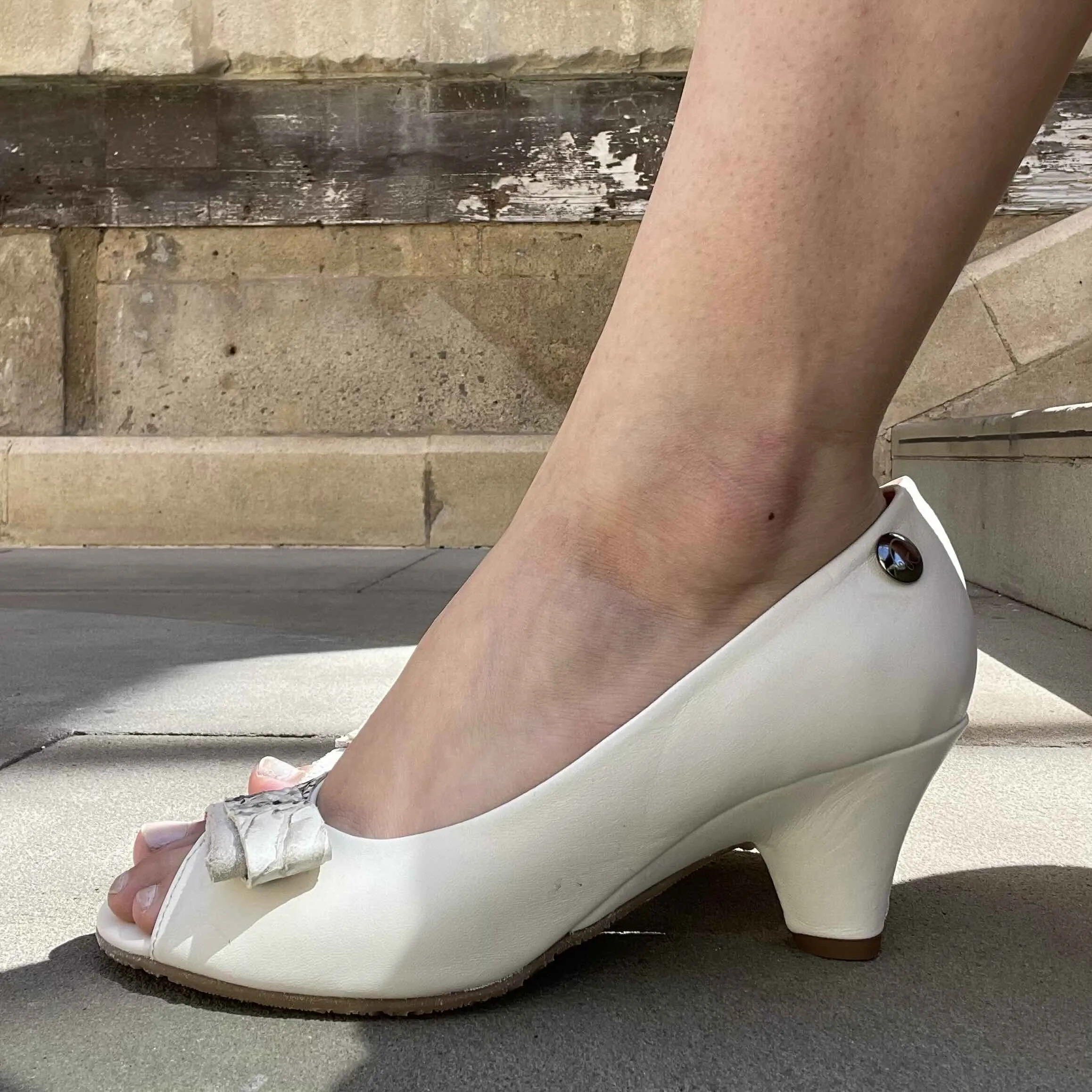 Frise - Ivory- open toe shoe- sizes 37, 40 and 41 left!