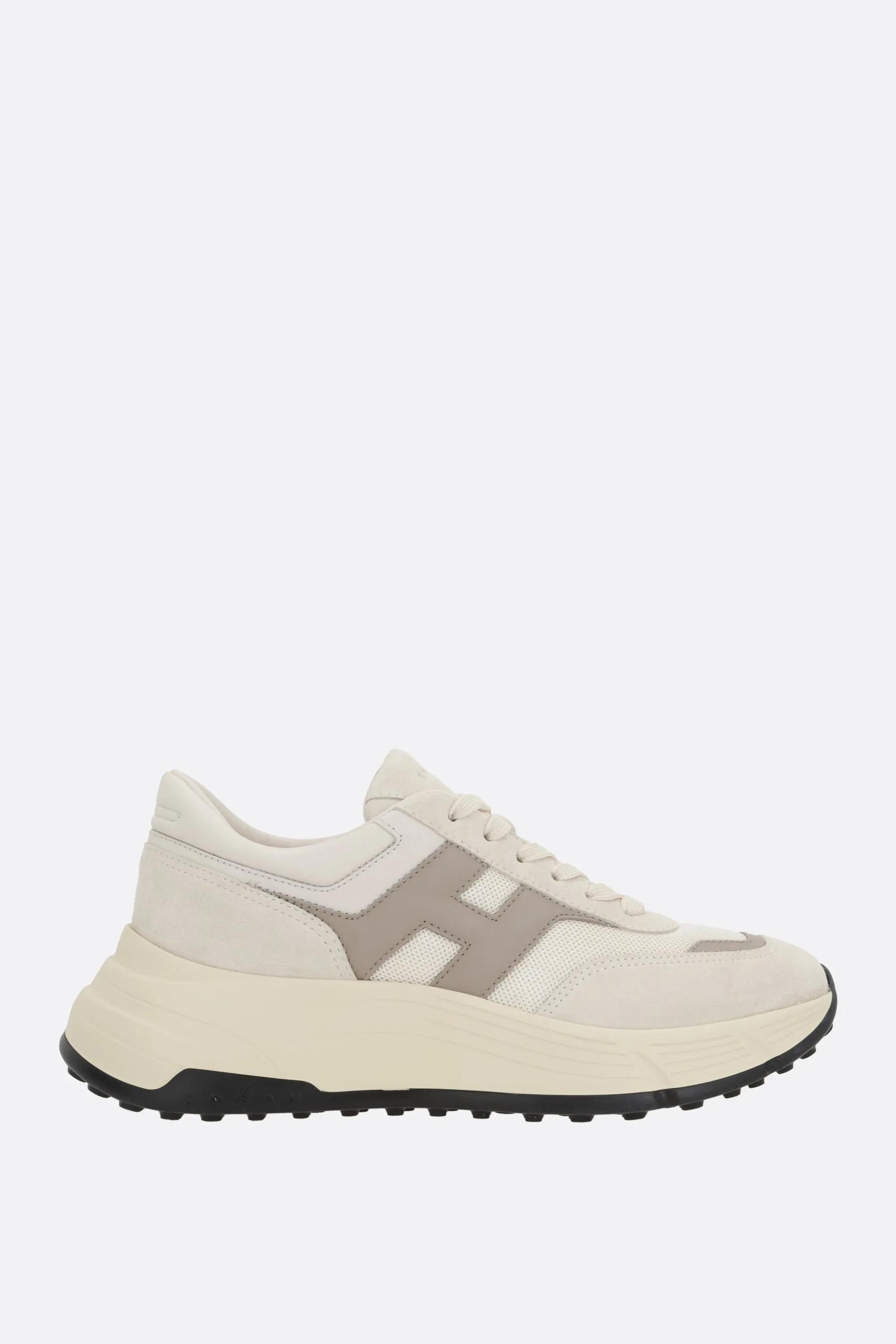 H669 Sneakers in Suede