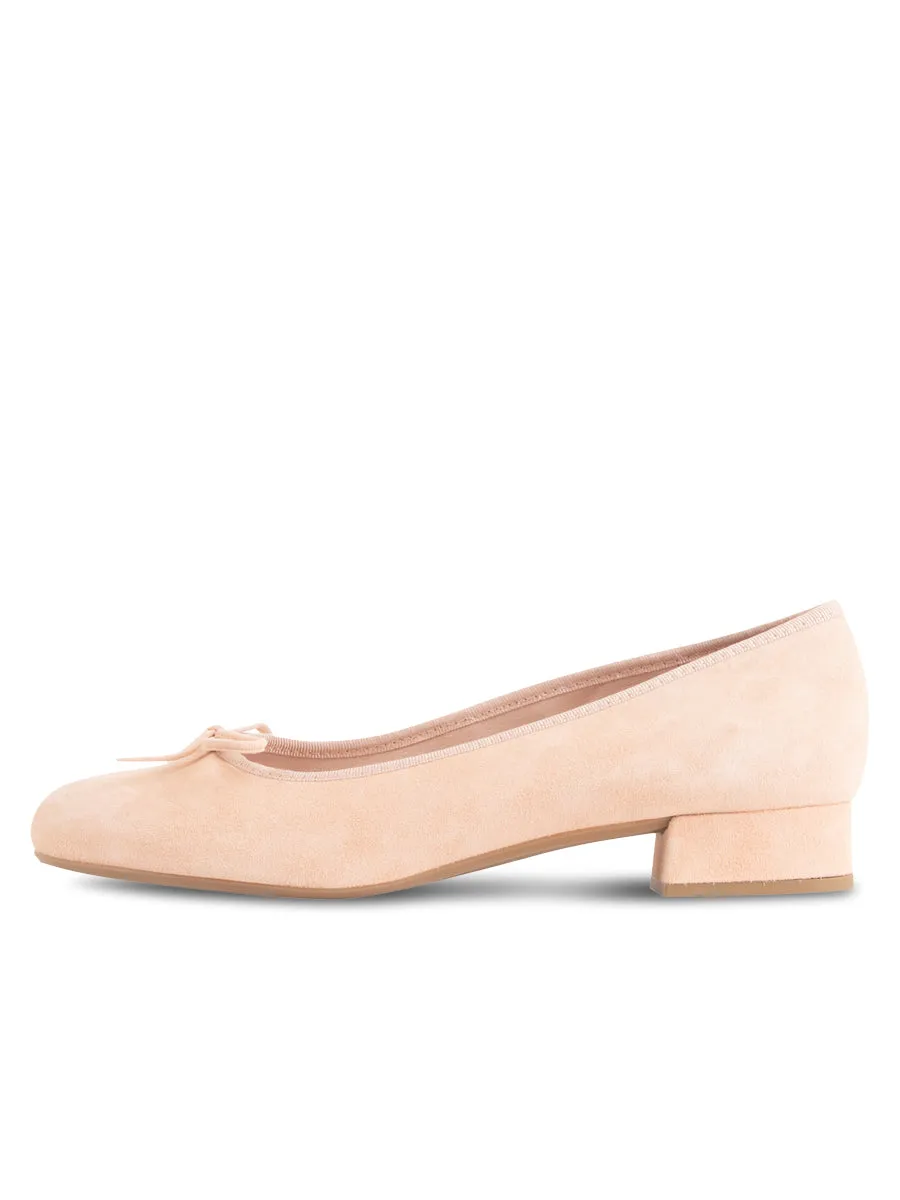 Newport Low Heeled Pump