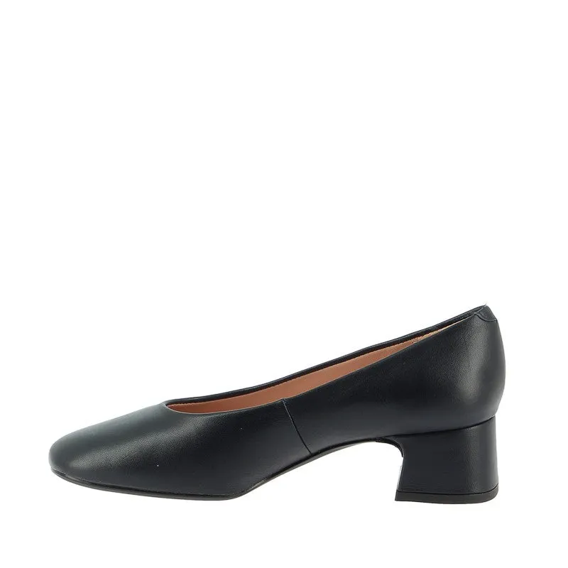 Unisa Leia Navy Pump